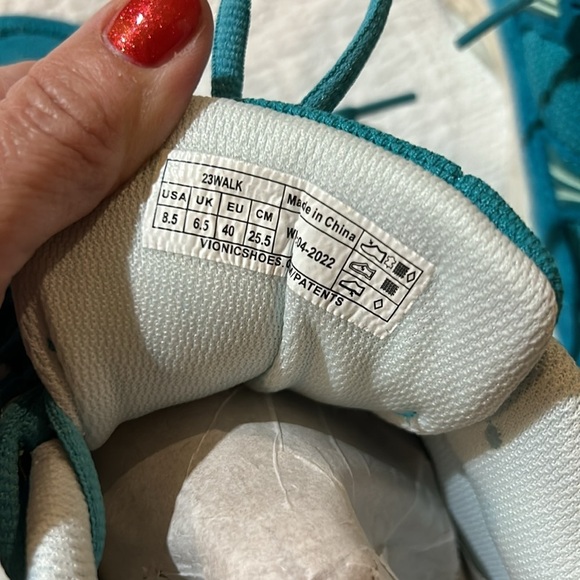 Vionic Suede Lace up Lake Blue Sneaker. NIOB. 8.5 - Picture 7 of 9